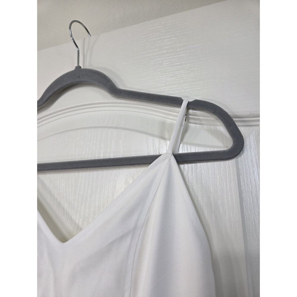 Avec Les Filles White Fitted Wide Leg V-Neck Cropped One-Piece Jumpsuit, Size 2 - Picture 4 of 16